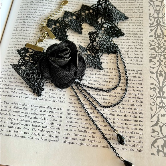 boutique Jewelry - Black Lace Rose Choker Necklace Gothic Style Bead Chains